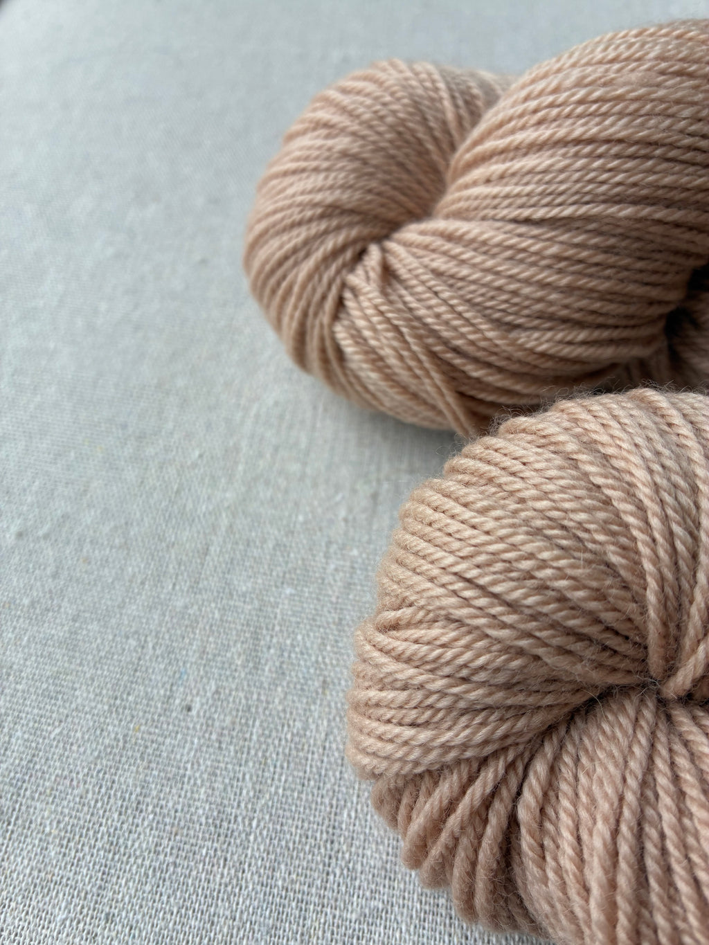 Tynd Økologisk Merino "Candyfloss ved Regatta 2" (300 m / 100 gram)