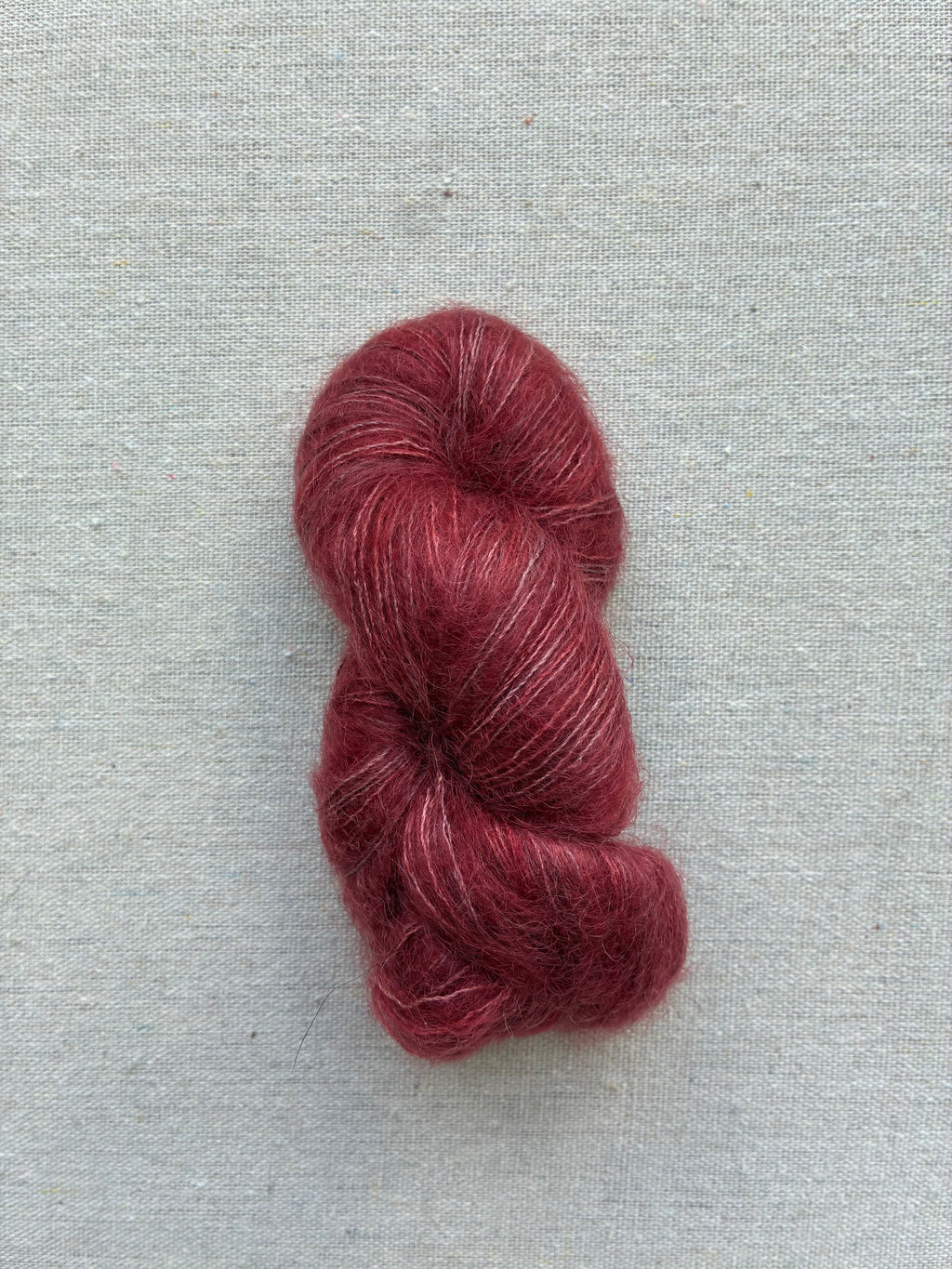 Silk Mohair "Hindbær fra Banestien"