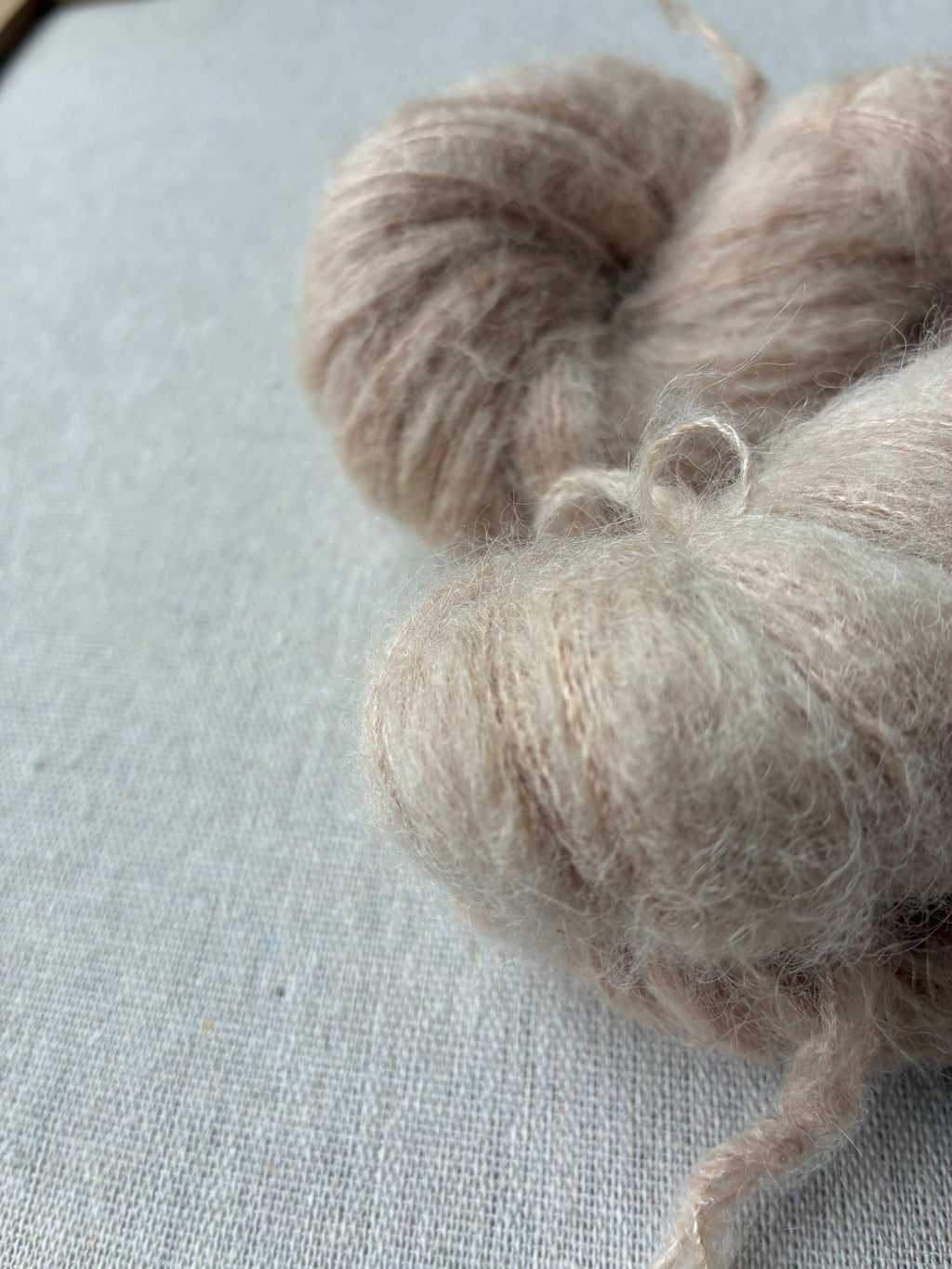 Suri Alpaka Silke "Candyfloss ved Regatta" (300 m / 50 gram)