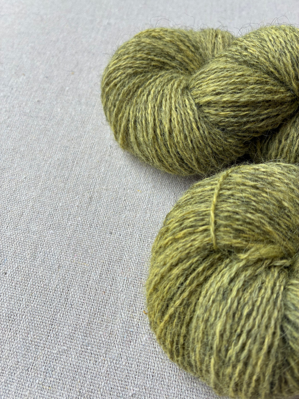 Tynd Dansk Pelsuld "Banestien" (400 m / 100 g)