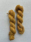 Suri Alpaka Silke "Karamelis ved Hjejlekiosken" (300 m / 50 gram)