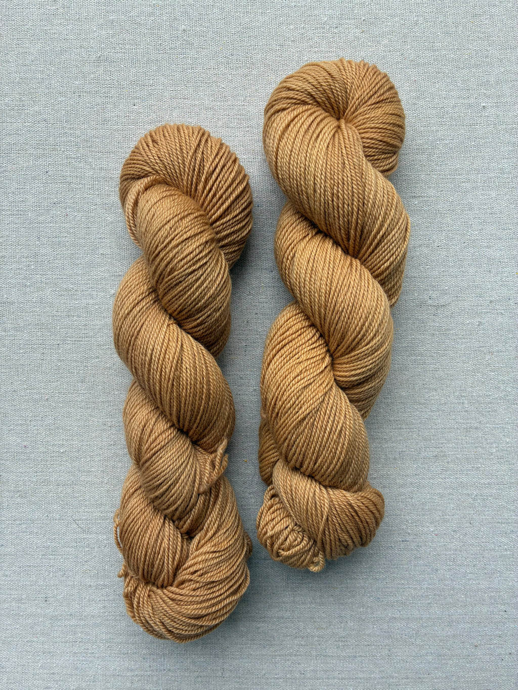 Tynd Økologisk Merino "Karamelis ved Hjejlekiosken" (300 m / 100 gram)