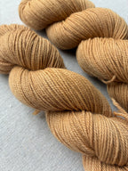Tynd Økologisk Merino "Karamelis ved Hjejlekiosken" (300 m / 100 gram)