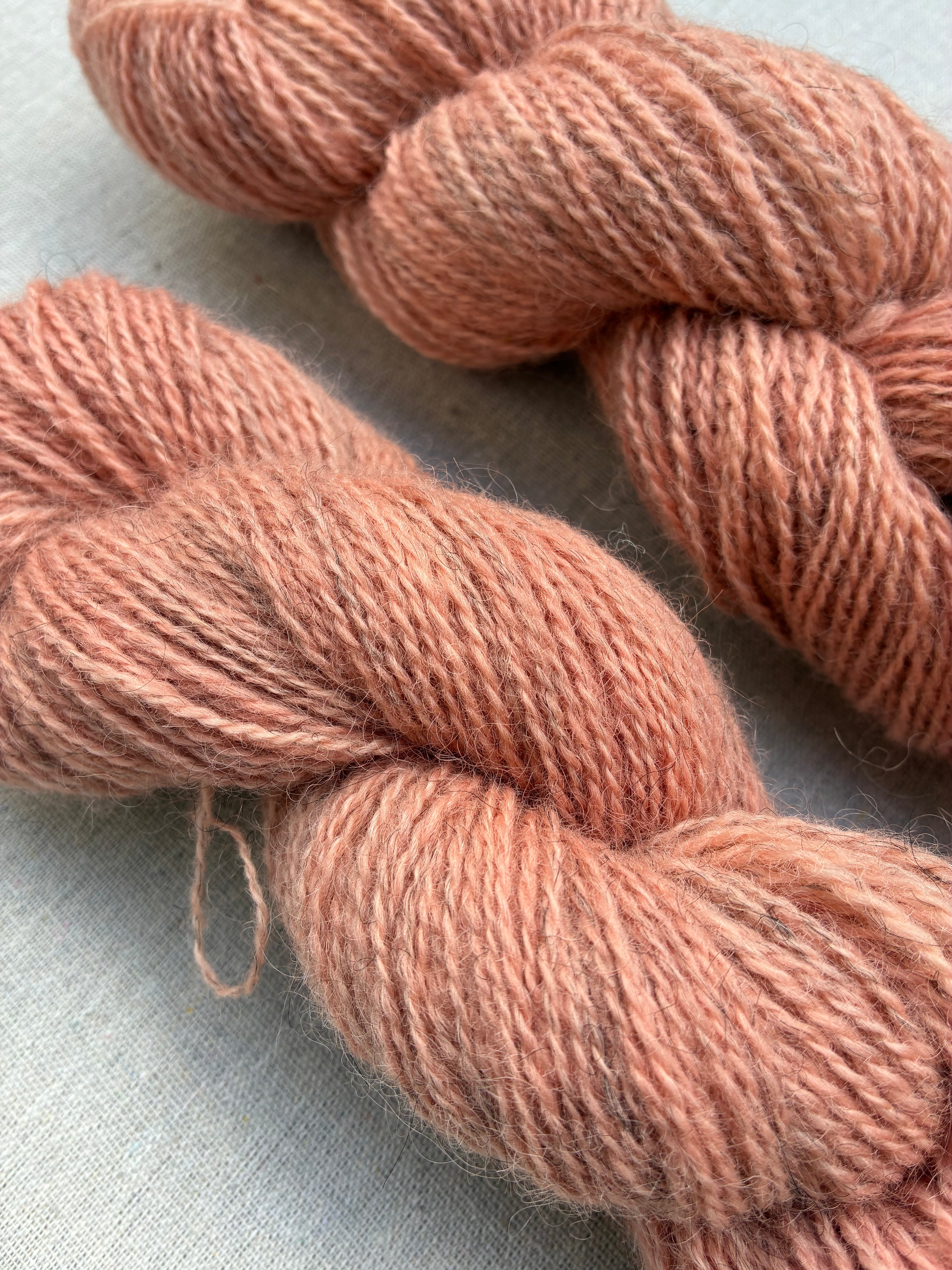 Tyk Dansk Pelsuld "Hindbær fra Banestien" (275 m / 100 g)