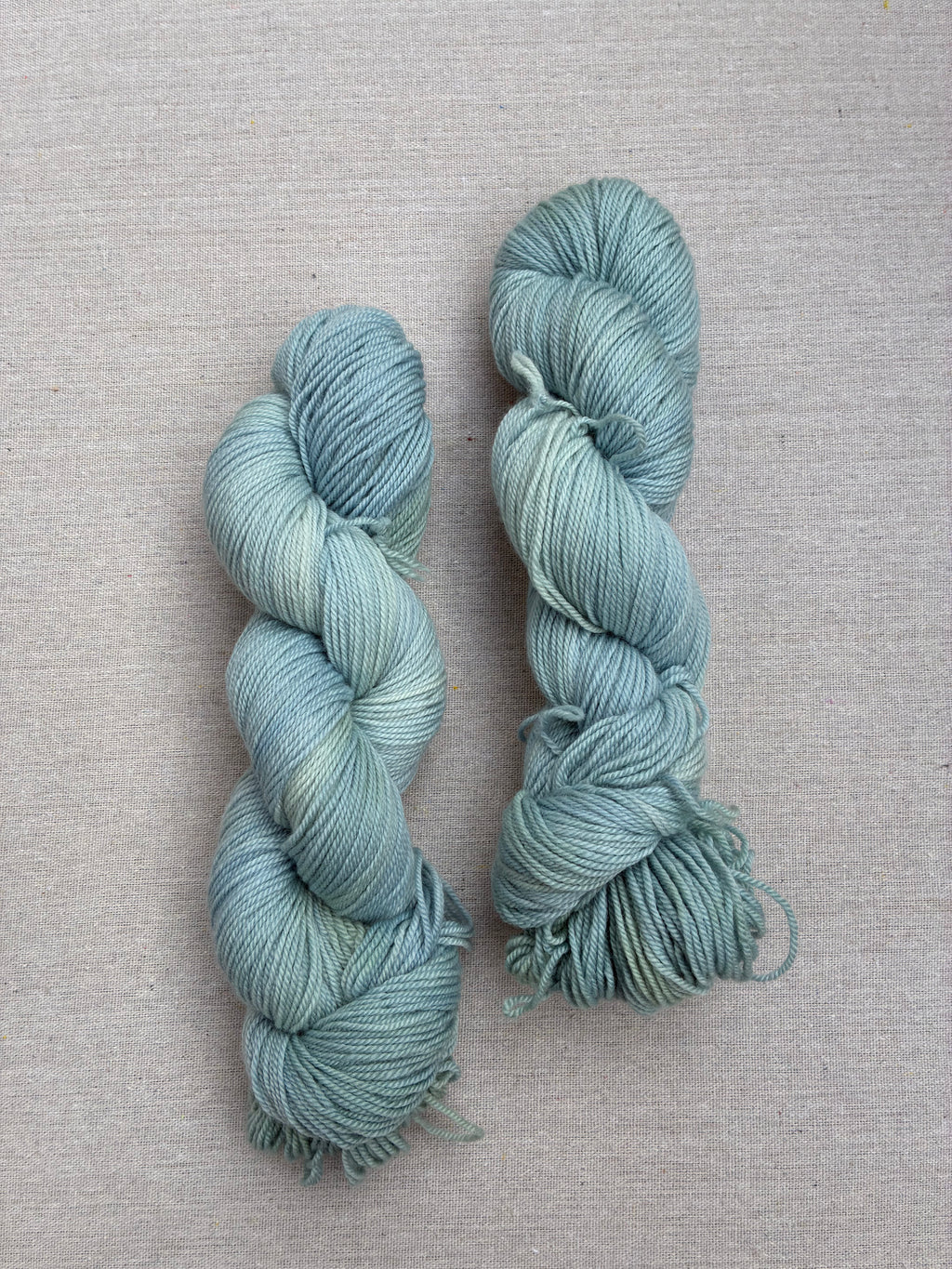 Tynd Økologisk Merino "Schoubyes Sø" (300 m / 100 gram)