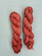 Baby Alpaka Silke Cashmere "Hindbær ved Banestien" (400 m / 100 g)