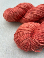 Baby Alpaka Silke Cashmere "Hindbær ved Banestien" (400 m / 100 g)
