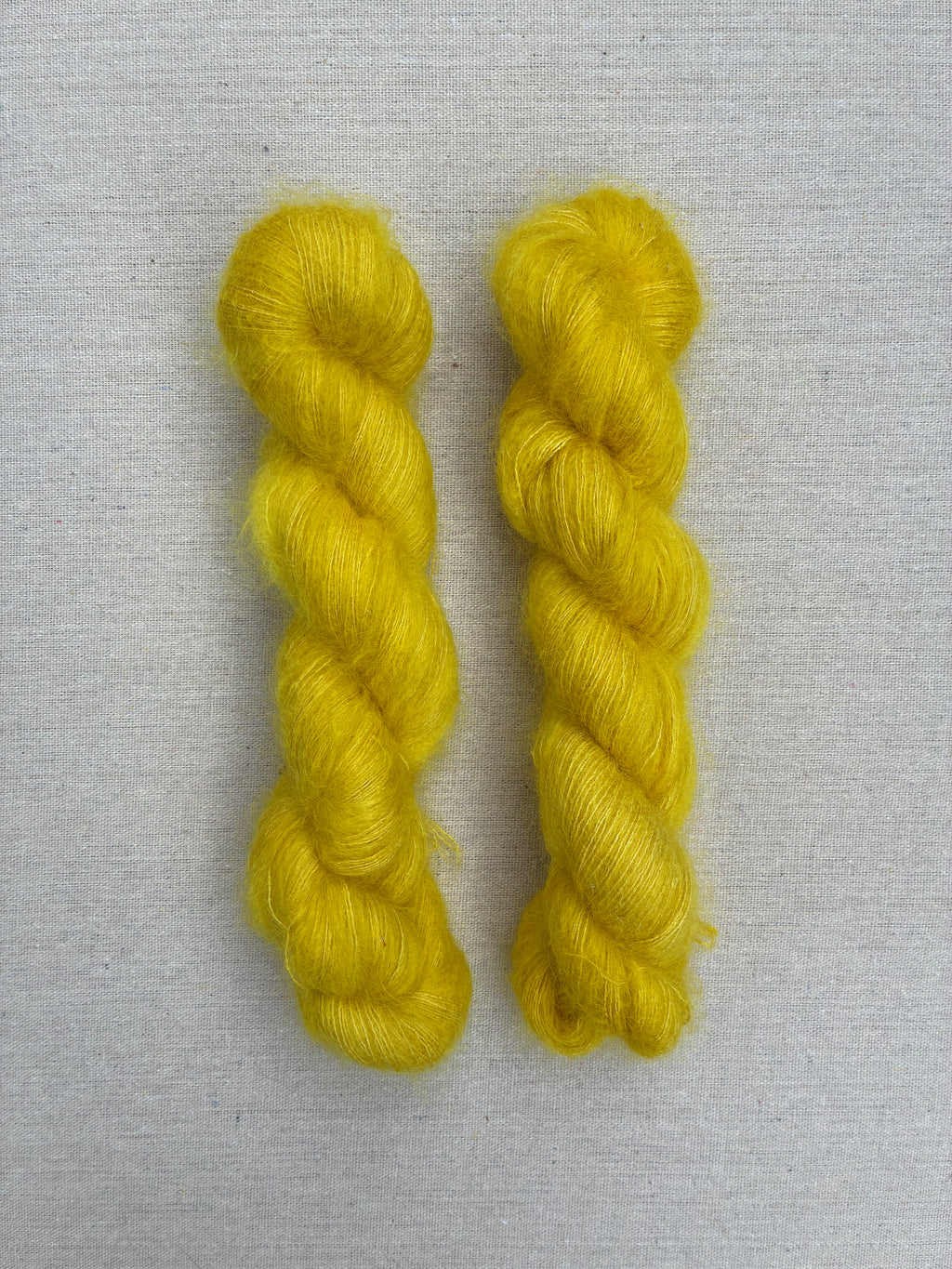 Kidmohair Silk "Lysåen 2" (420 m / 50 gram)