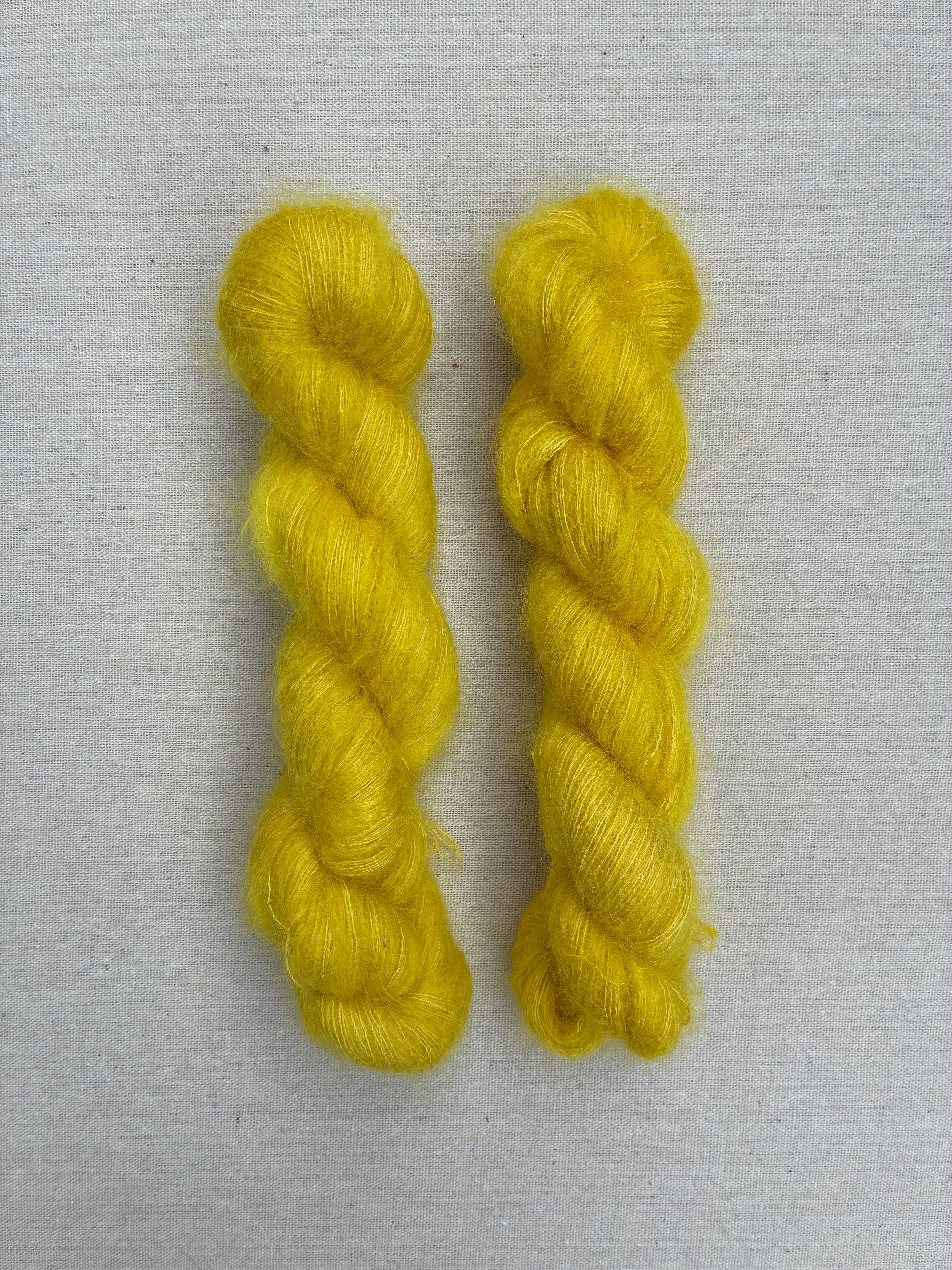 Kidmohair Silk "Lysåen 2" (420 m / 50 gram)