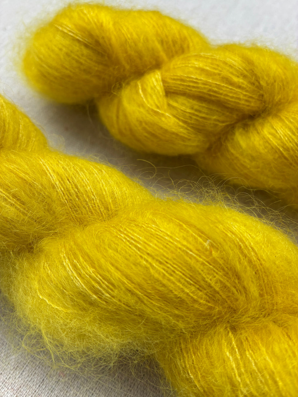 Kidmohair Silk "Lysåen 2" (420 m / 50 gram)