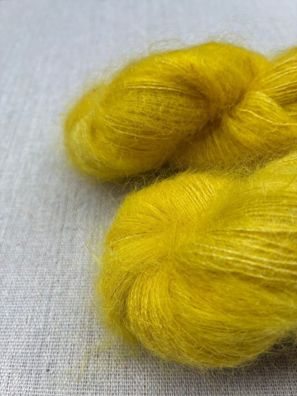 Kidmohair Silk "Lysåen 2" (420 m / 50 gram)