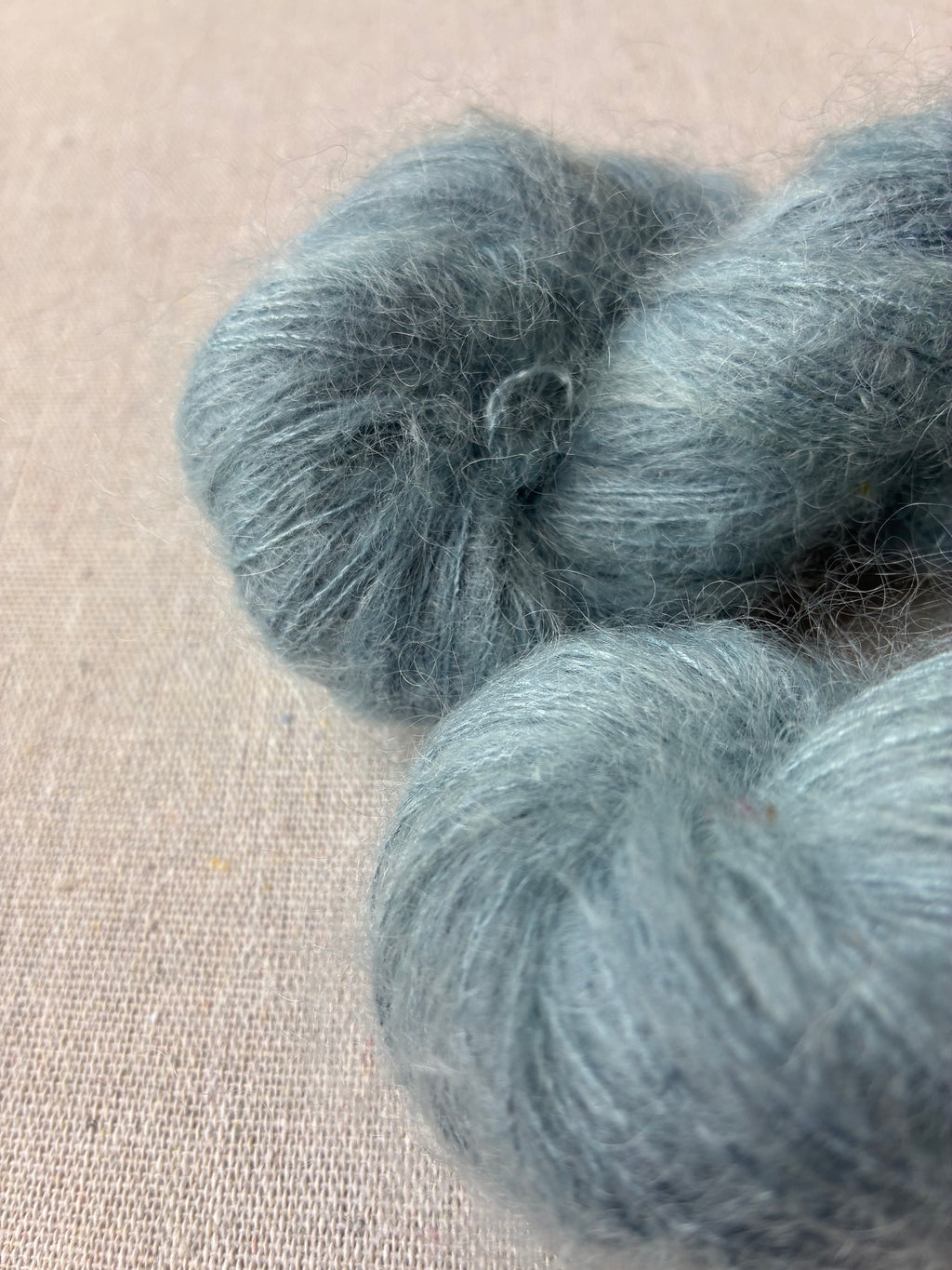 Kidmohair Silk "Schoubyes Sø 2" (420 m / 50 gram)