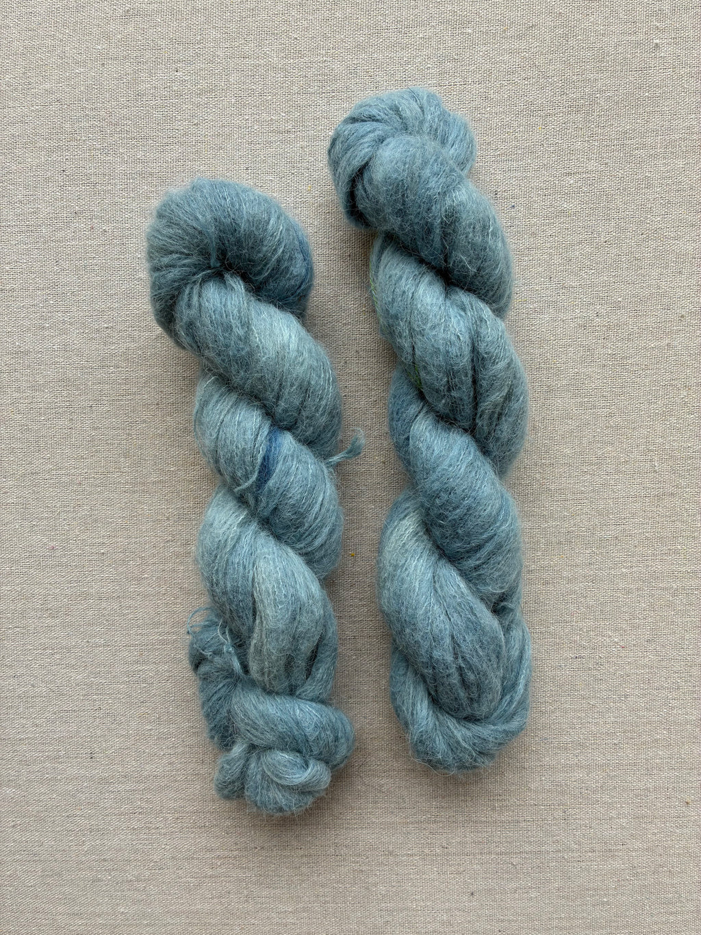 Suri Alpaka Silke "Schoubyes Sø" (300 m / 50 gram)