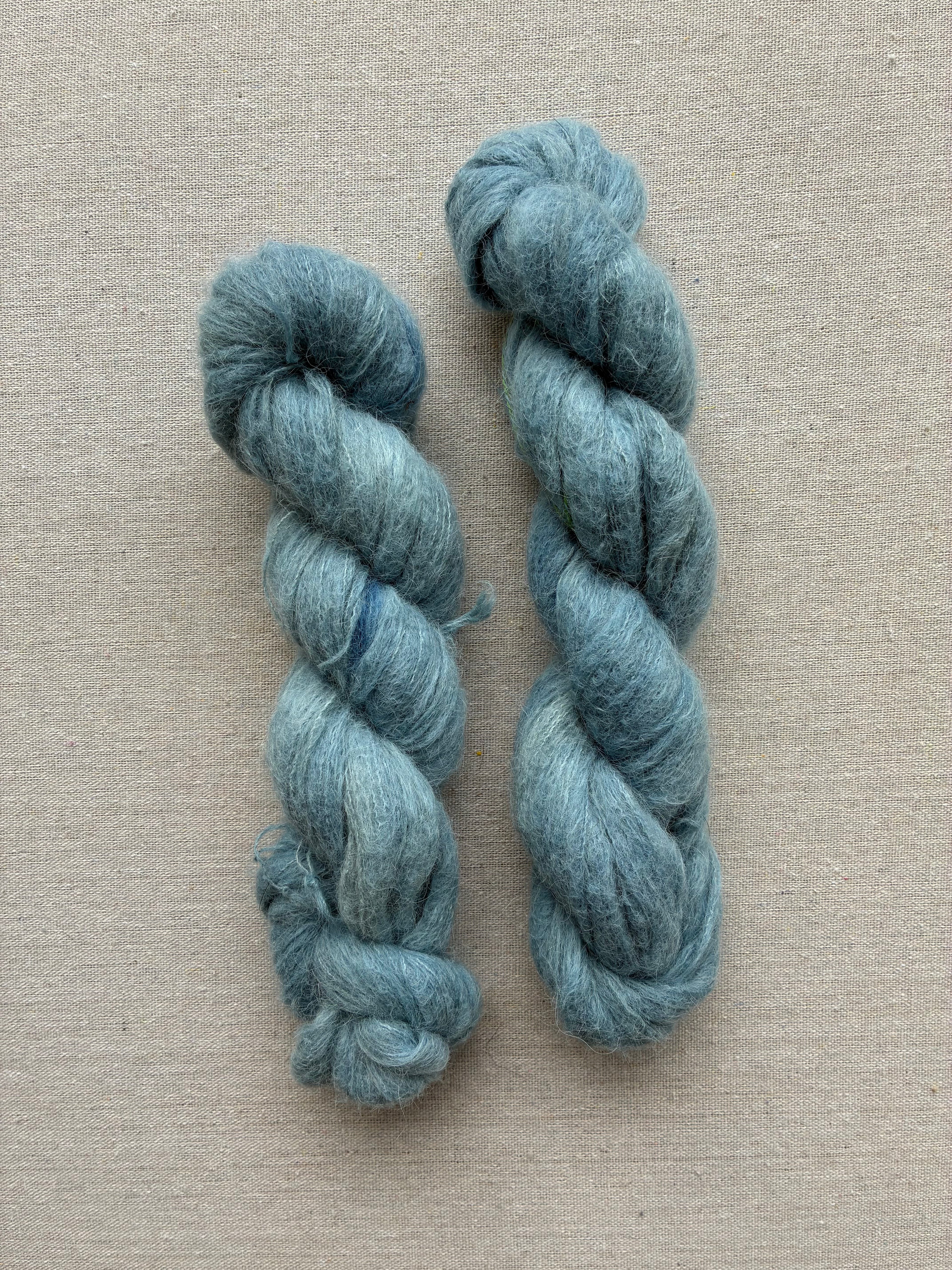 Suri Alpaka Silke "Schoubyes Sø" (300 m / 50 gram)