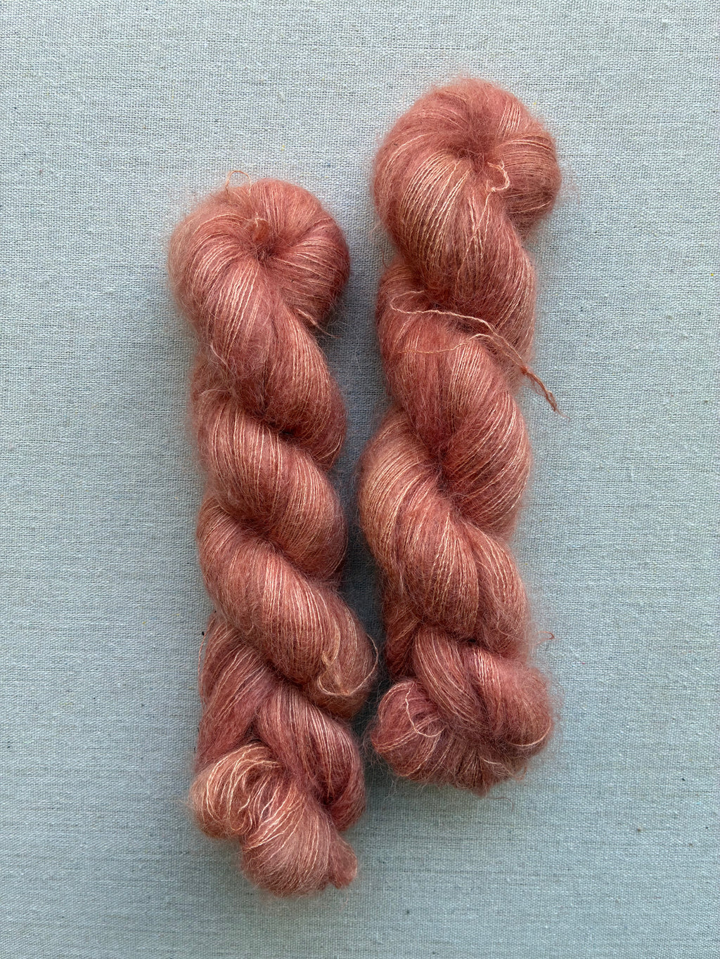 Kidmohair Silk "Morgenstund over Ørnsø" (420 m / 50 gram)